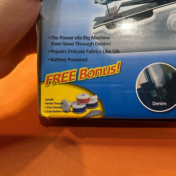 Handheld Sewing Machine - White - Picture 11 of 13